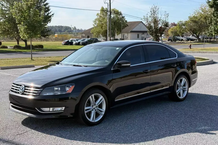 2013 Volkswagen Passat TDI SE photo 1