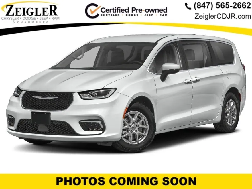 2024 Chrysler Pacifica Touring L photo 1