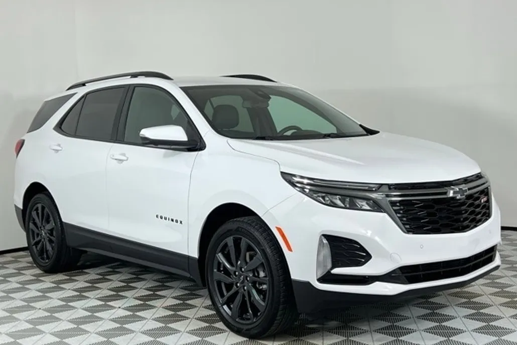 2023 Chevrolet Equinox RS photo 1