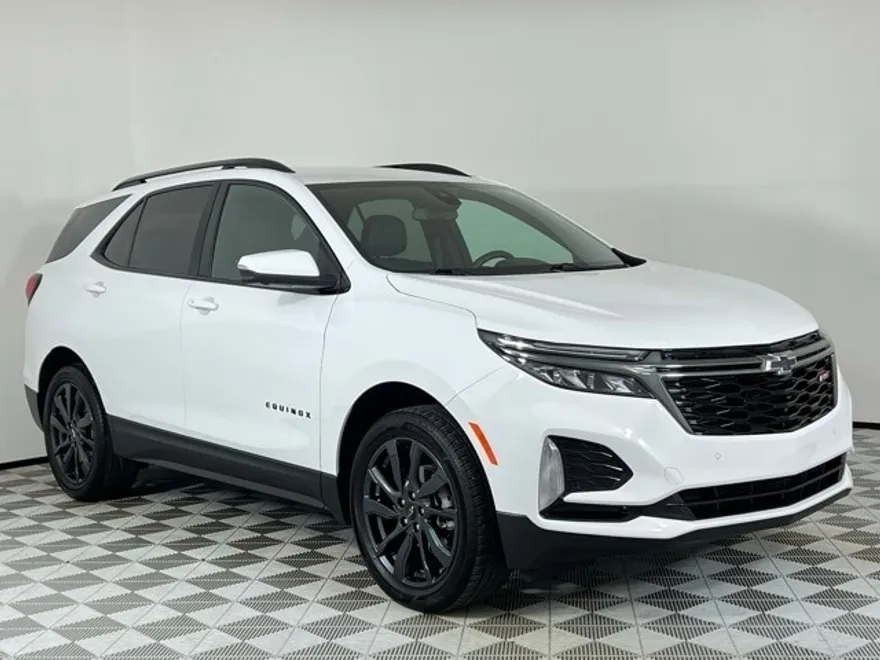 2023 Chevrolet Equinox RS photo 1