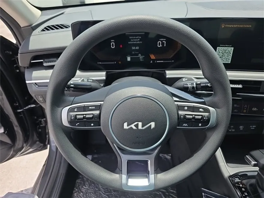 2025 Kia K5 LXS photo 7