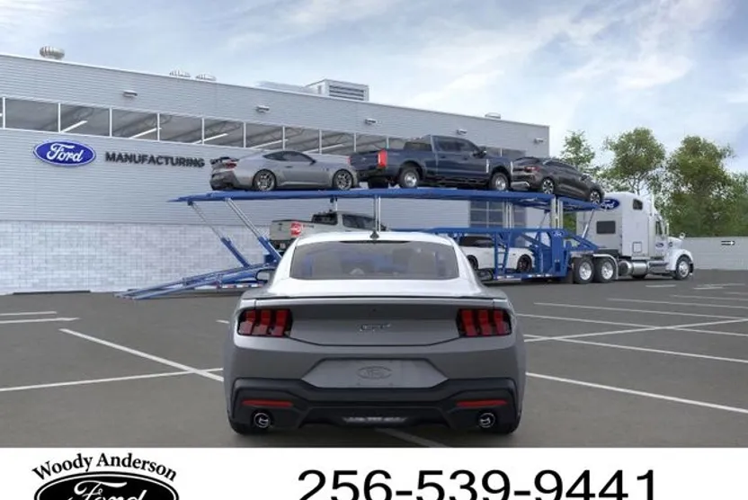 2025 Ford Mustang GT photo 1