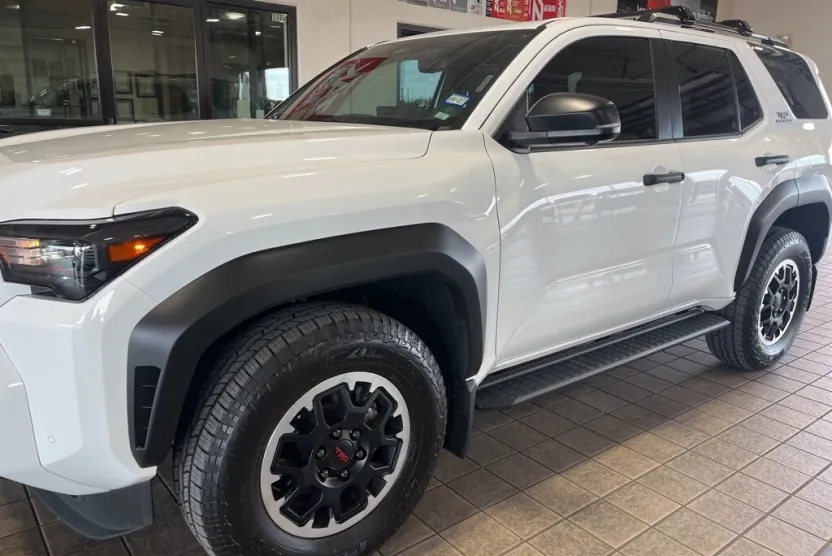 2025 Toyota 4Runner TRD Off-Road Premium photo 1