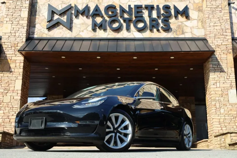 2020 Tesla Model 3 Long Range photo 1