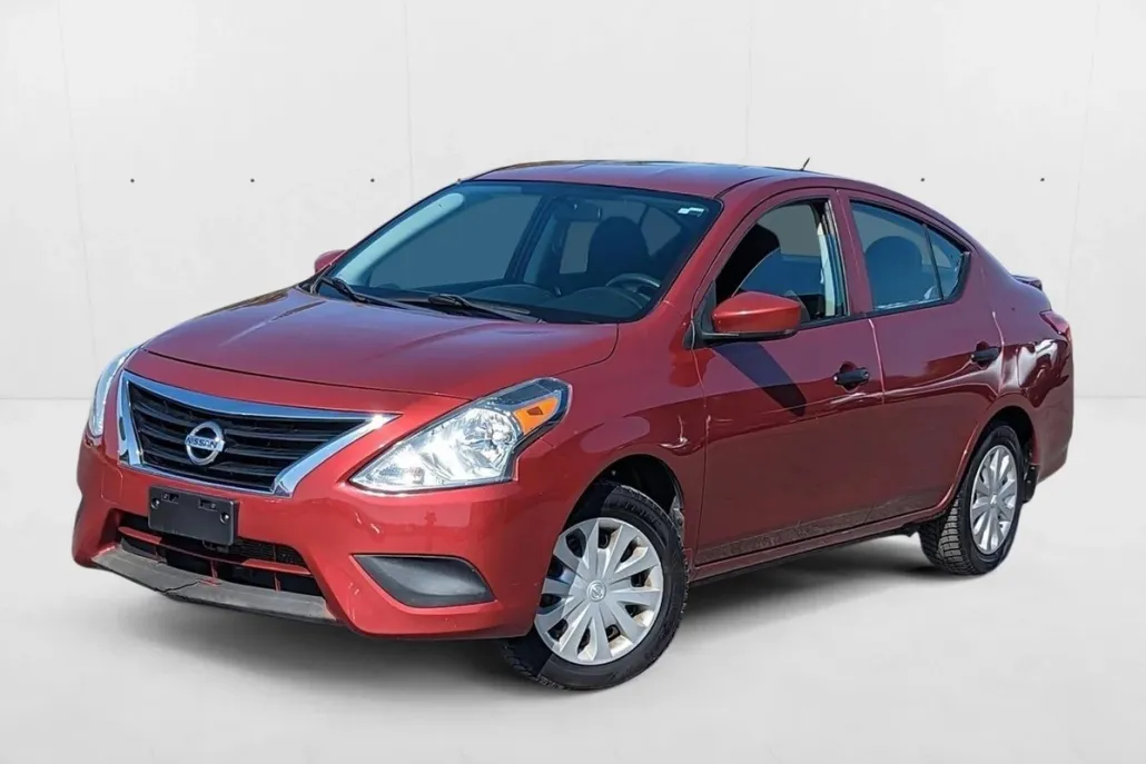 2017 Nissan Versa Sedan Plus photo 1