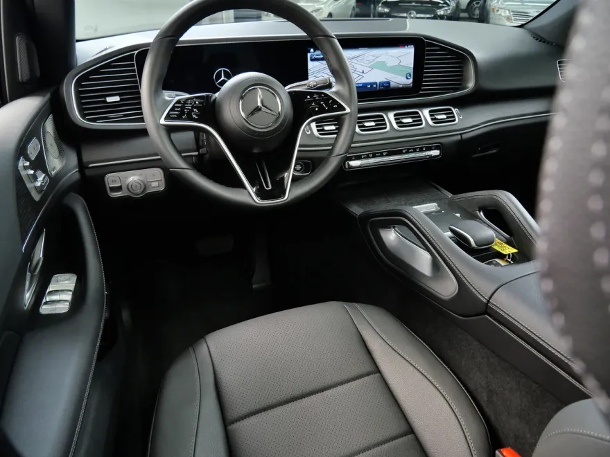2025 Mercedes Benz GLE 450e 4MATIC photo 1