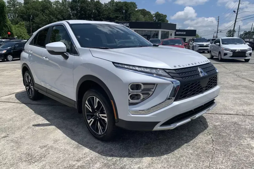 2025 Mitsubishi Eclipse Cross SE photo 1