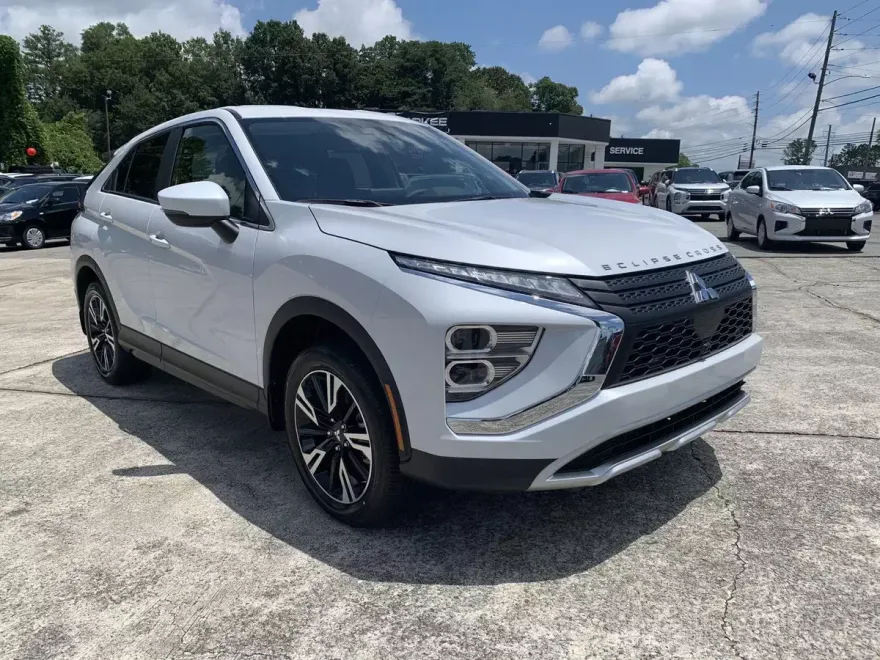 2025 Mitsubishi Eclipse Cross SE photo 1