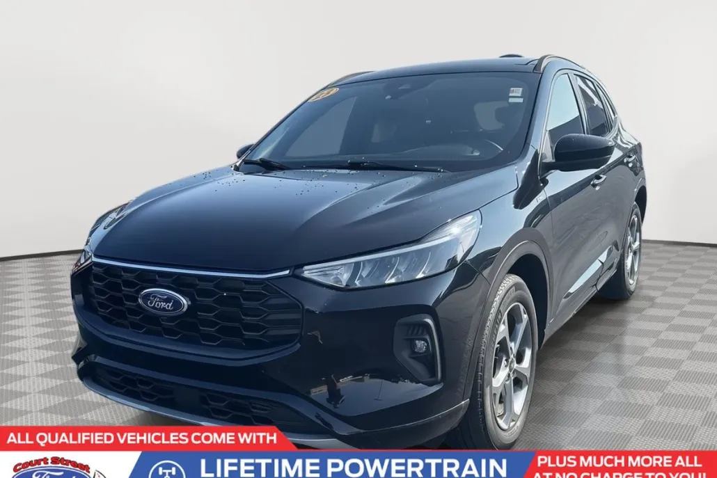 2023 Ford Escape ST-Line Select photo 1