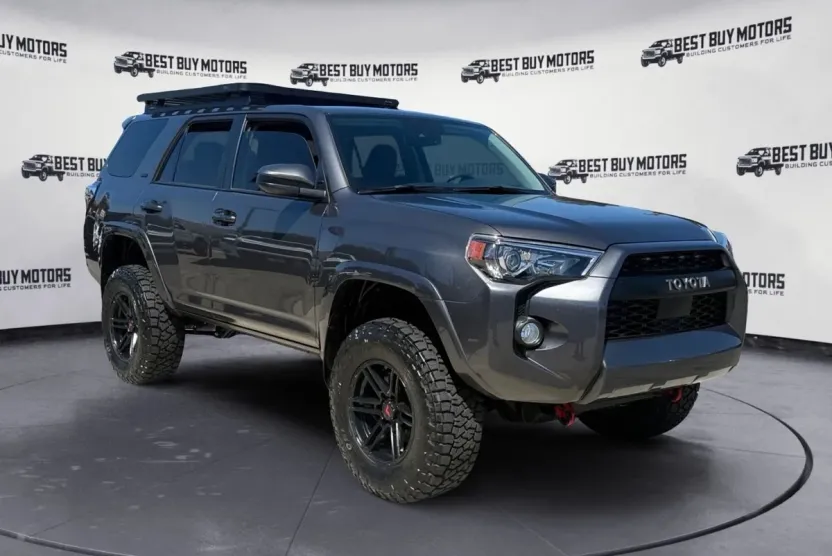 2020 Toyota 4Runner SR5 Sport photo 1