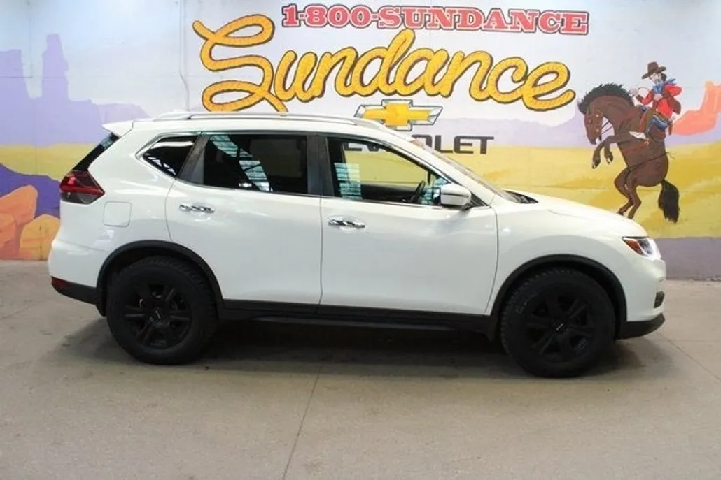 2020 Nissan Rogue S photo 1