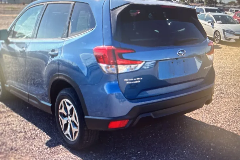 2023 Subaru Forester Premium photo 1