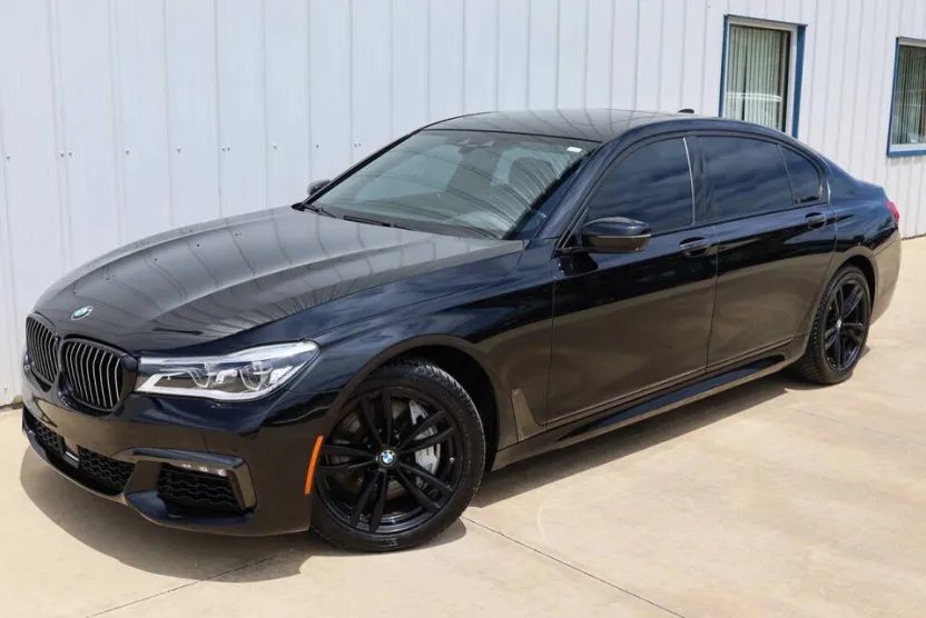 2019 Bmw 750i / B7 xDrive Sedan photo 1