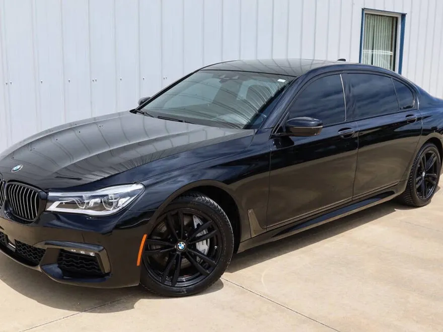 2019 Bmw 750i / B7 xDrive Sedan photo 1