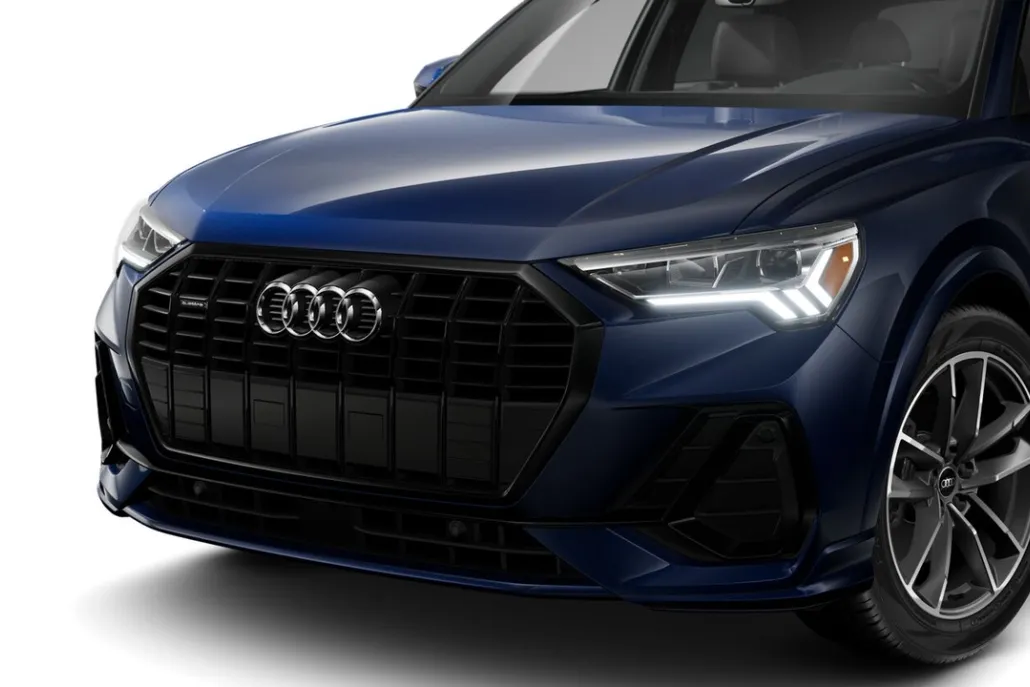 2025 Audi Q3 45 TFSI S line Premium photo 1