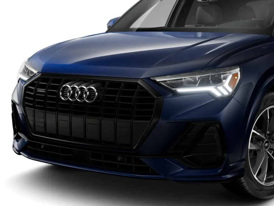 2025 Audi Q3 45 TFSI S line Premium photo 1