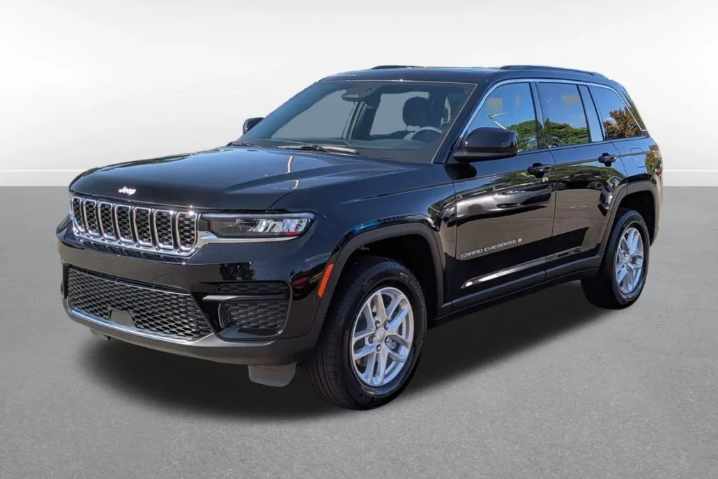 2025 Jeep Grand Cherokee Laredo photo 1
