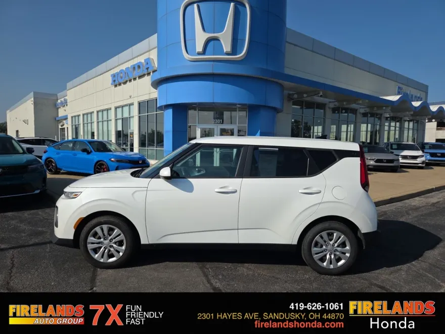2020 Kia Soul LX photo 1