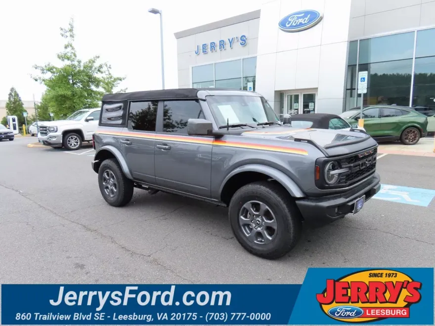 2024 Ford Bronco Outer Banks photo 1