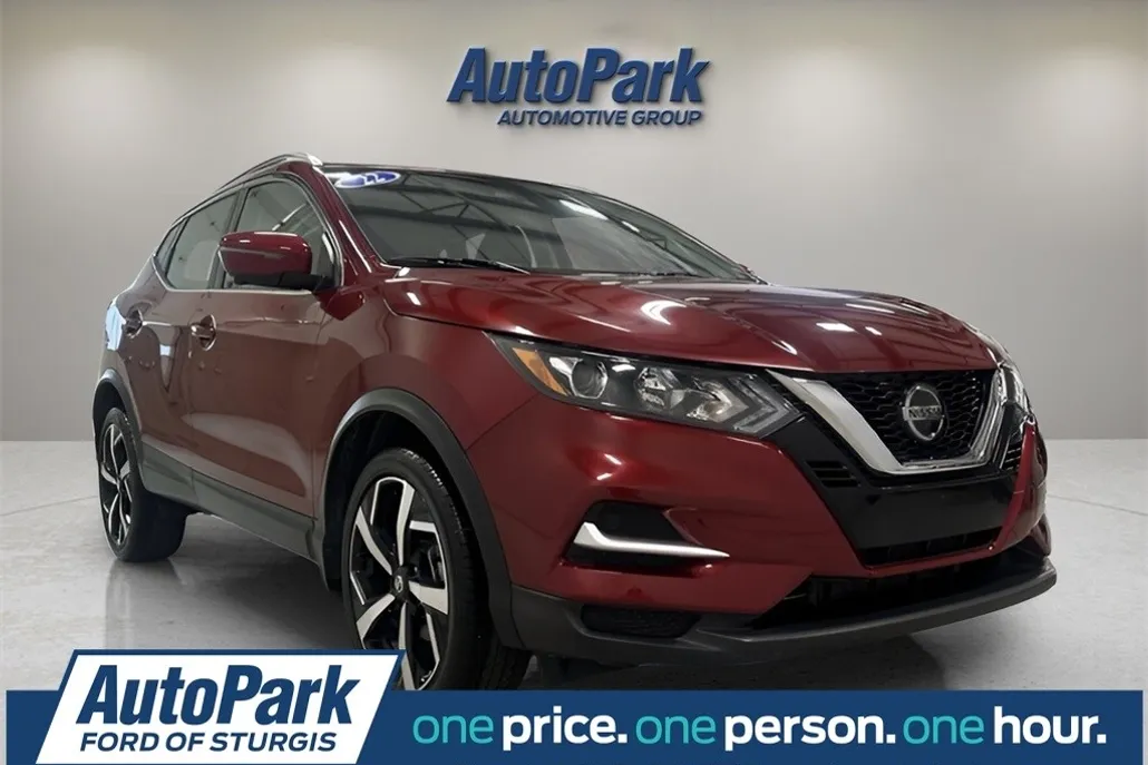 2022 Nissan Rogue Sport SL photo 1