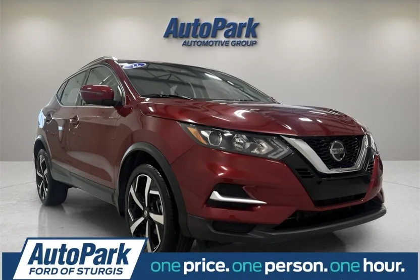 2022 Nissan Rogue Sport SL photo 1