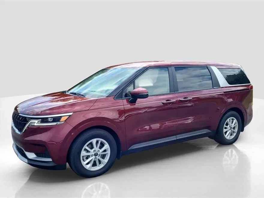 2024 Kia Carnival LX photo 1