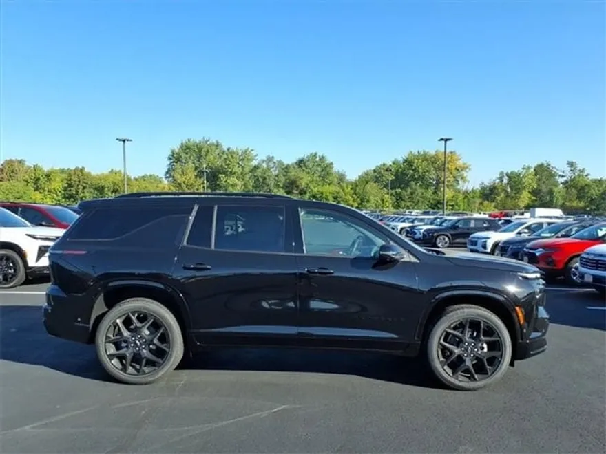 2026 Chevrolet Traverse RS photo 1