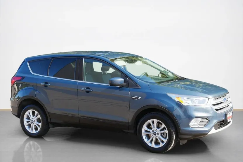 2019 Ford Escape SE photo 1