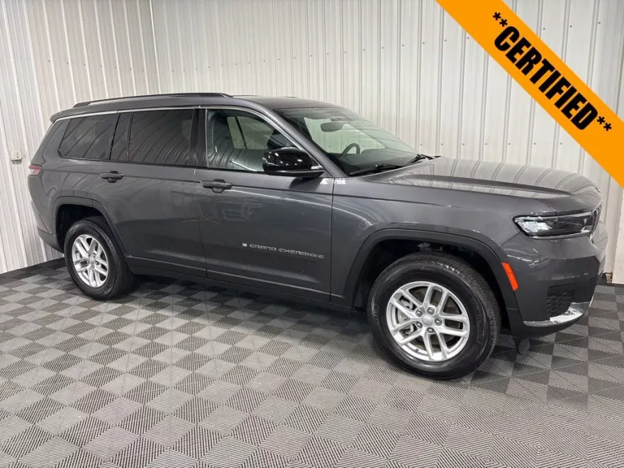 2022 Jeep Grand Cherokee Laredo photo 1