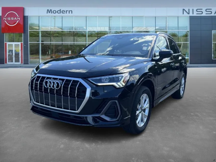 2024 Audi Q3 S line Premium photo 1