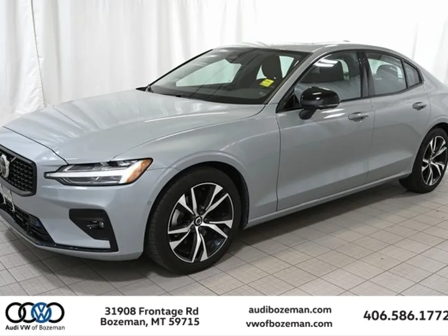 2024 Volvo S60 B5 Plus photo 1