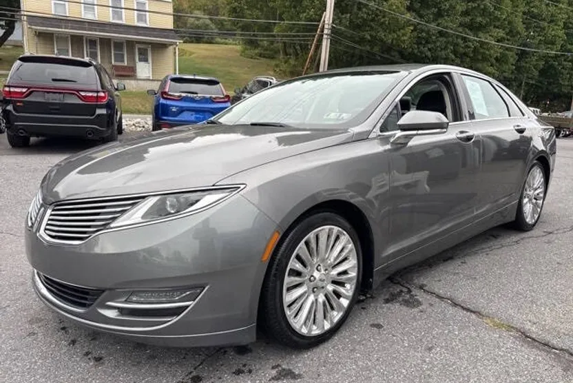 2014 Lincoln MKZ photo 1