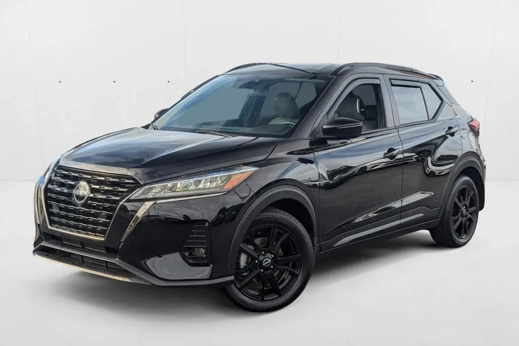 2024 Nissan Kicks SR photo 1