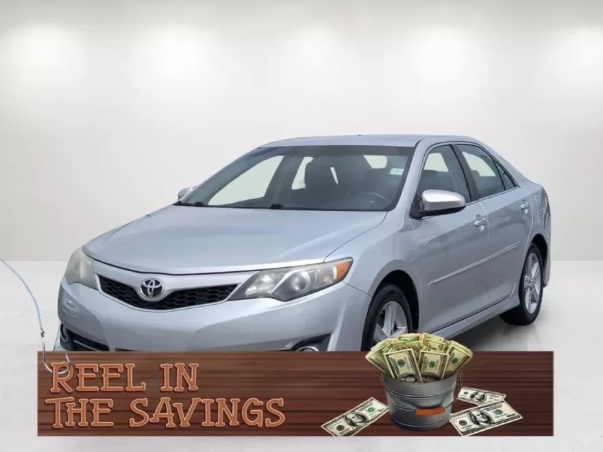2012 Toyota Camry photo 1