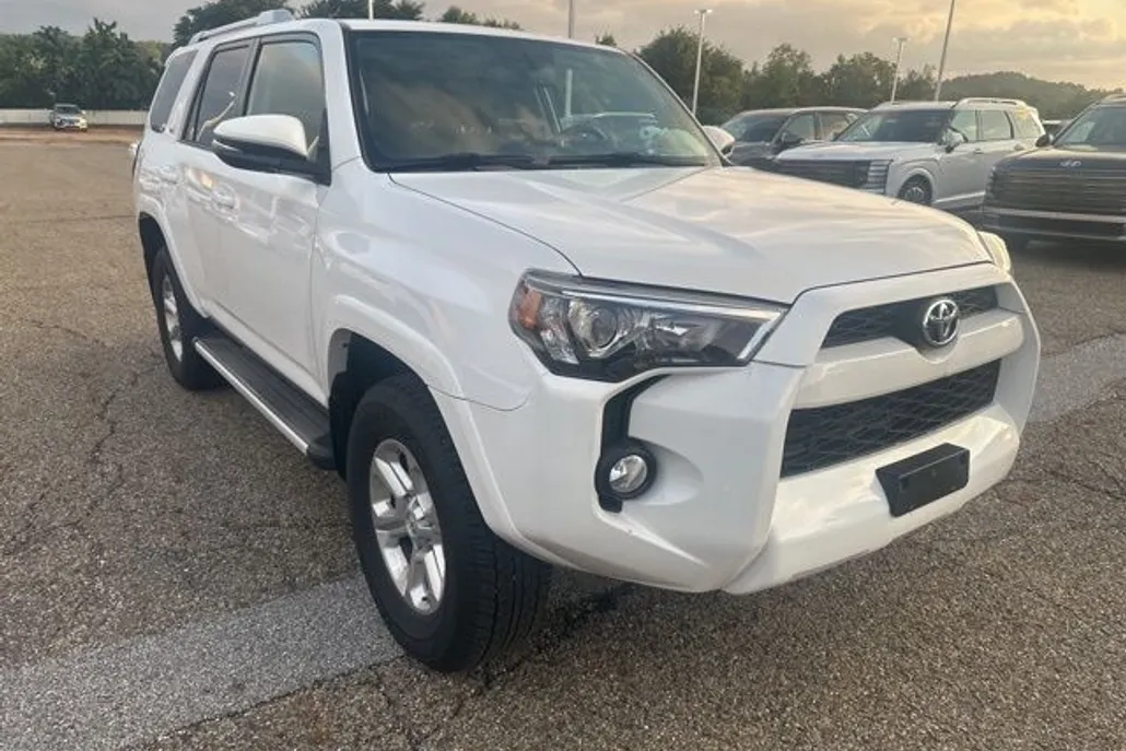 2018 Toyota 4Runner SR5 Premium photo 1