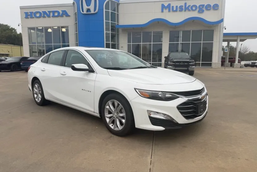 2024 Chevrolet Malibu 1LT photo 1