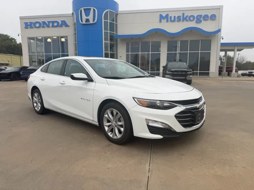 2024 Chevrolet Malibu 1LT photo 1
