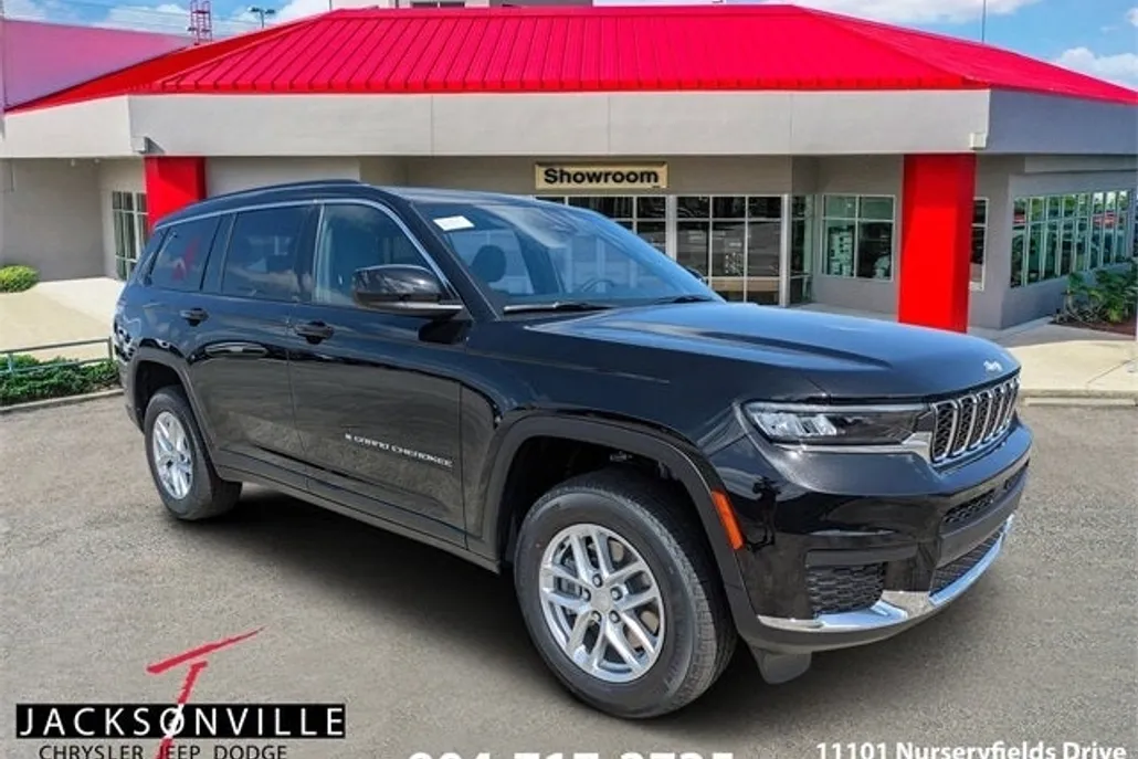 2025 Jeep Grand Cherokee Laredo photo 1