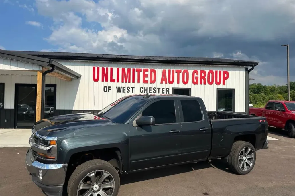 2018 Chevrolet Silverado 1500 LT photo 1