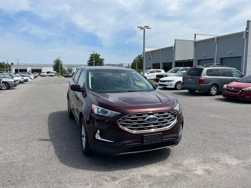 2022 Ford Edge SEL photo 1