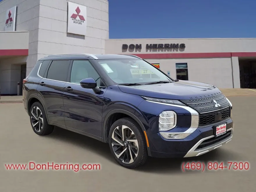 2024 Mitsubishi Outlander SEL photo 1