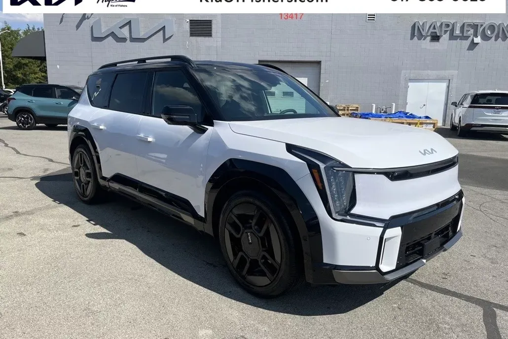 2026 Kia EV9 GT-Line photo 1