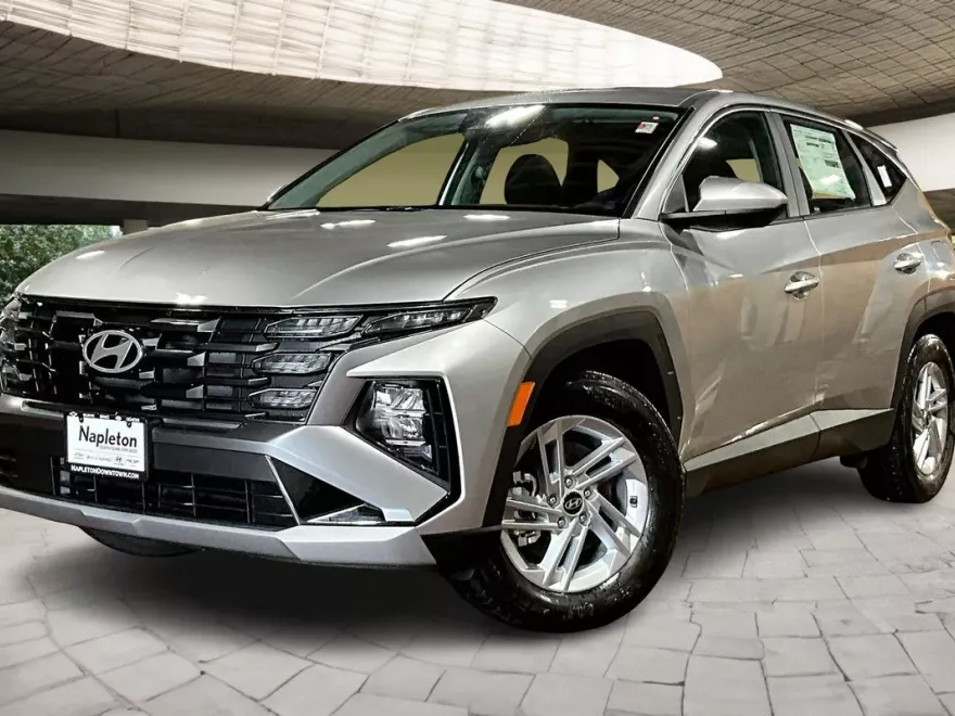 2026 Hyundai Tucson SE photo 1