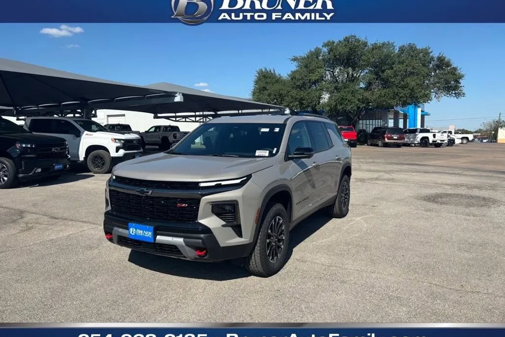 2026 Chevrolet Traverse Z71 photo 1