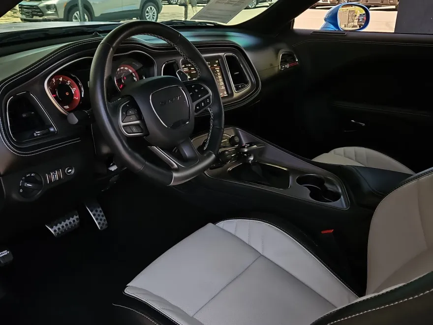 2023 Dodge Challenger SRT8 Hellcat photo 1