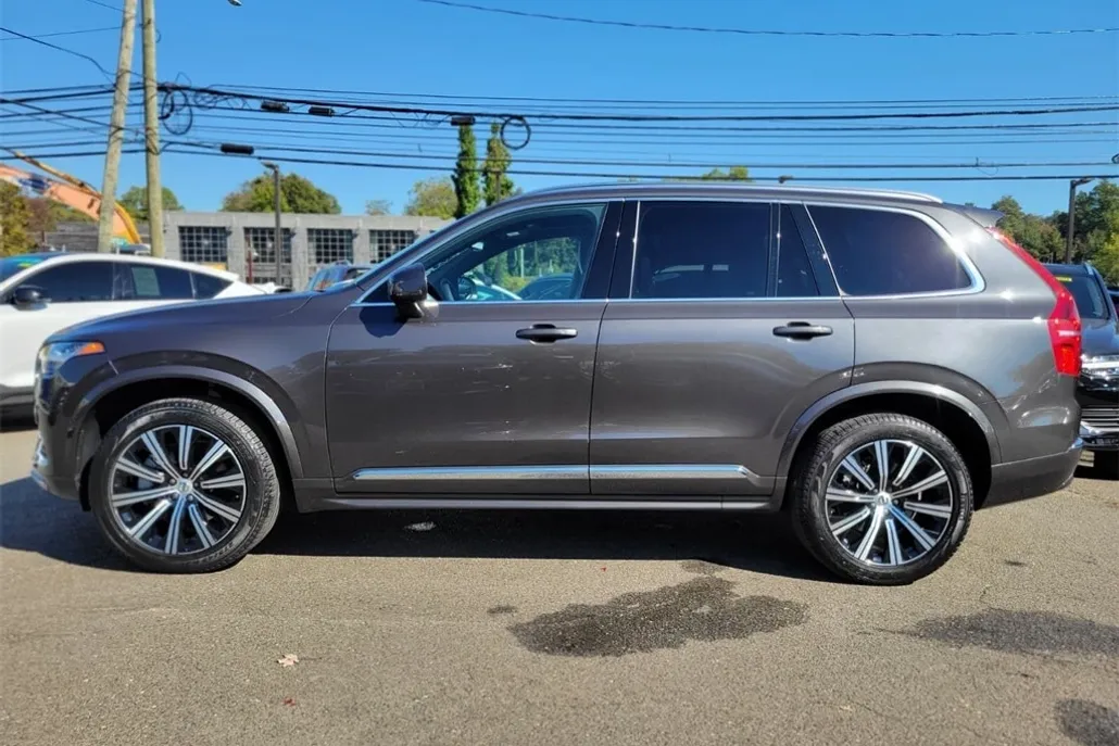 2024 Volvo XC90 Core photo 1