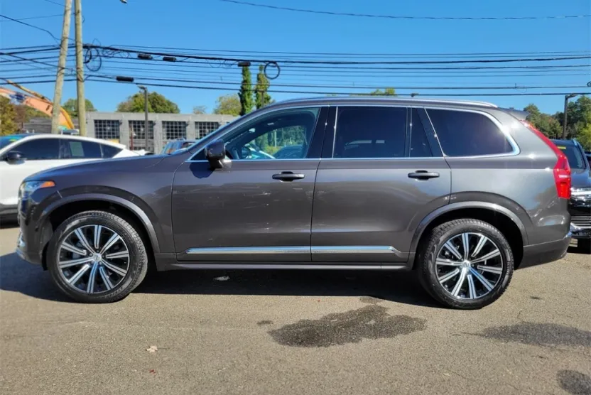 2024 Volvo XC90 Core photo 1
