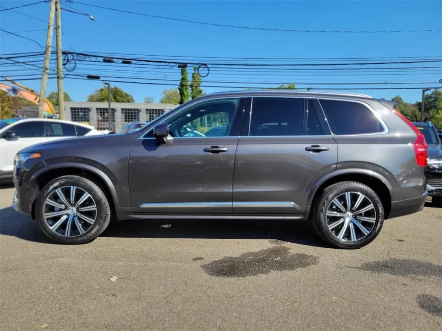 2024 Volvo XC90 Core photo 1