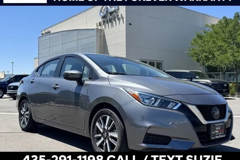 2021 Nissan Versa SV photo 1