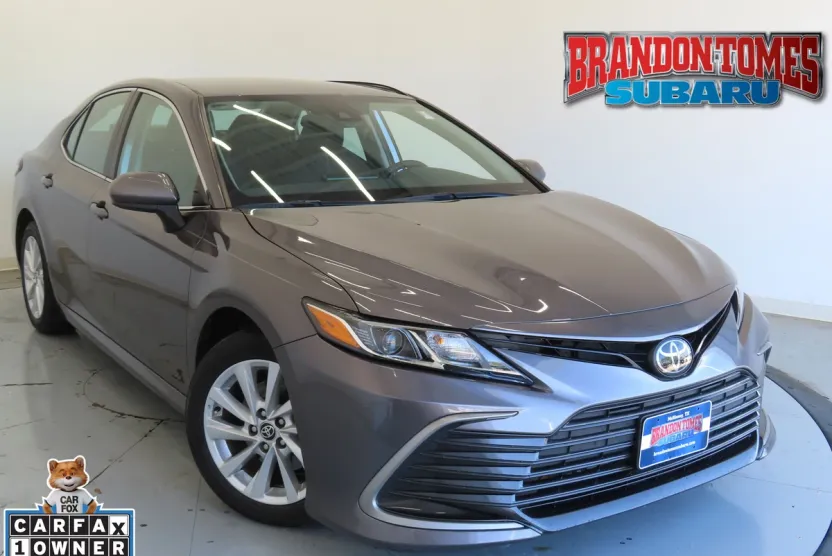 2023 Toyota Camry LE photo 1